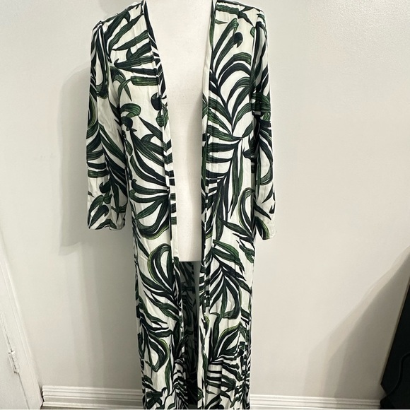 Show Me Your Mumu Karmyn Cape Peruvian Palm size small - Picture 4 of 11